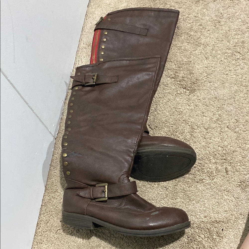 5/20 Brown Over the Knee Boots with Buckle Details
